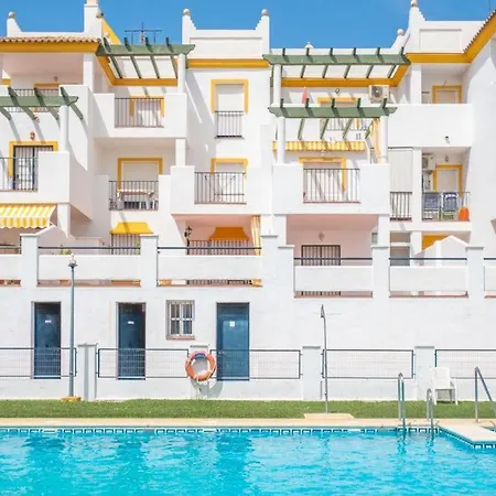 Terraza Vista Piscina شقة *